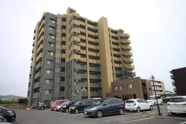 宗像市赤間、マンションの画像です