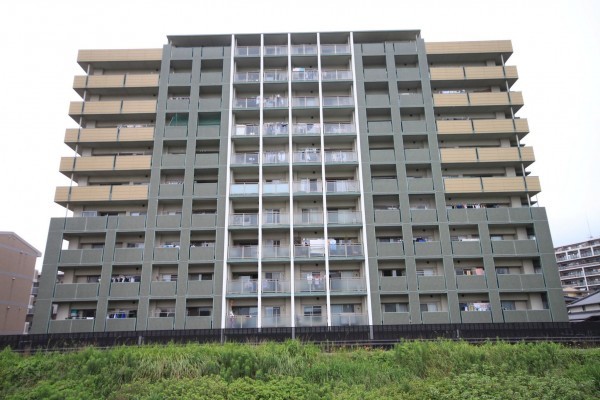 宗像市赤間、マンションの画像です