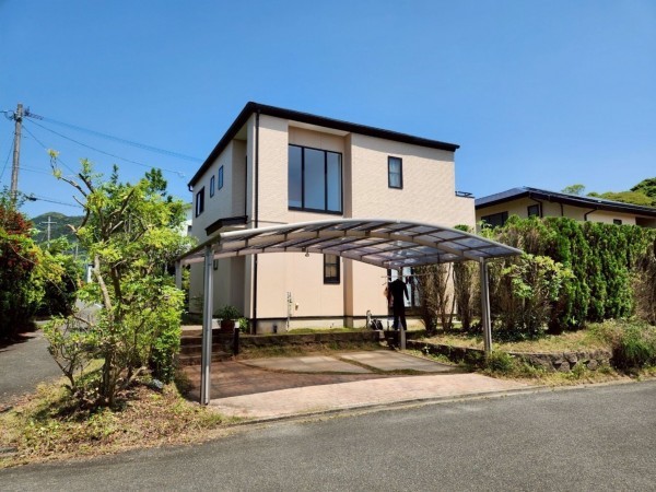 宗像市公園通り、中古一戸建ての外観画像です