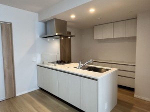福岡市東区舞松原、マンションの画像です