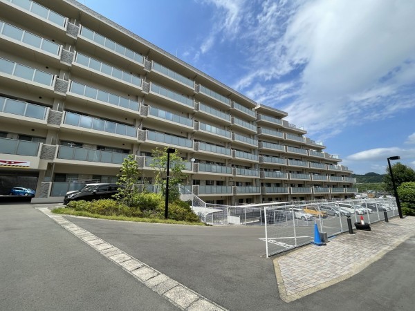 福岡市東区舞松原、マンションの画像です
