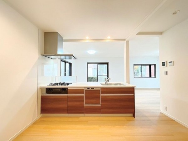 糟屋郡新宮町下府、中古一戸建ての画像です