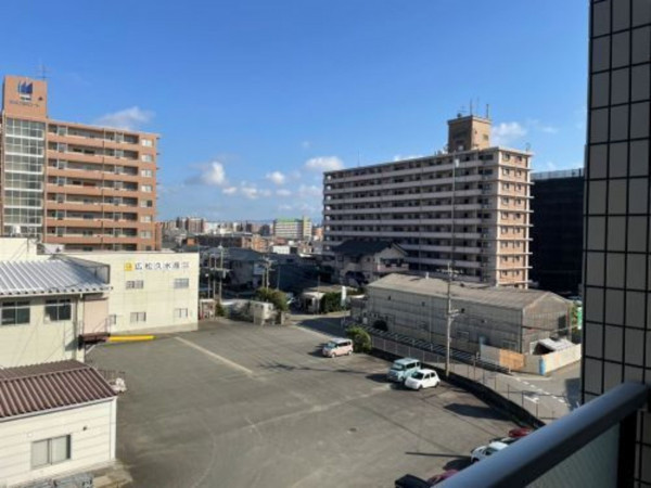 福岡市東区松田、マンションの画像です