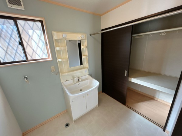 いわき市小名浜相子島、中古一戸建ての画像です