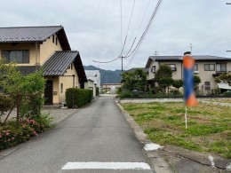 前面道路を含む現地写真