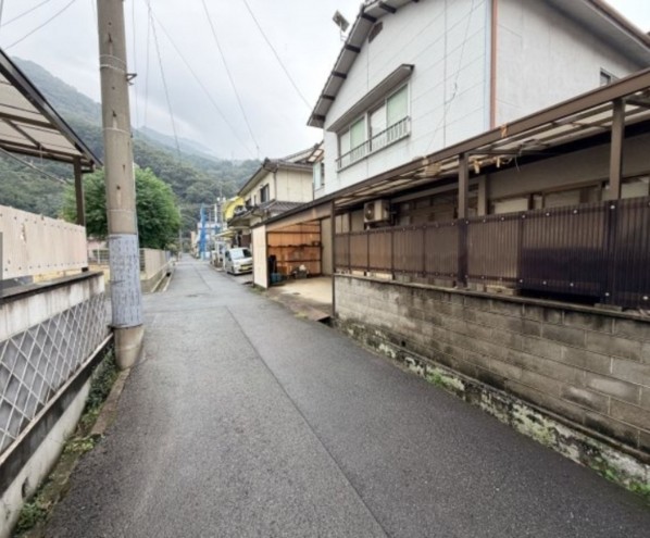前面道路を含む現地写真