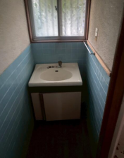 松阪市御殿山町、中古一戸建ての洗面画像です