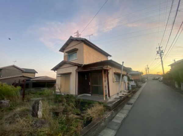 松阪市御殿山町、中古一戸建ての外観画像です