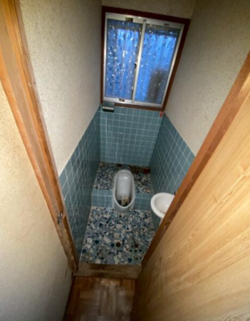 松阪市御殿山町、中古一戸建てのトイレ画像です