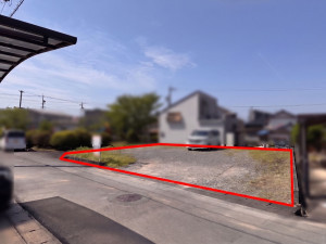 松阪市久保町、土地の前面道路を含む現地写真画像です