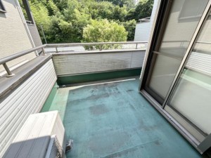 松阪市豊原町、中古一戸建てのバルコニー画像です