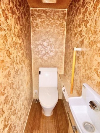 松阪市豊原町、中古一戸建てのトイレ画像です
