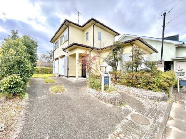 松阪市虹が丘町、中古一戸建ての外観画像です