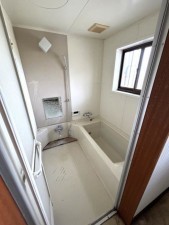 松阪市石津町、中古一戸建ての風呂画像です