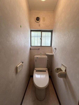 松阪市塚本町、中古一戸建てのトイレ画像です