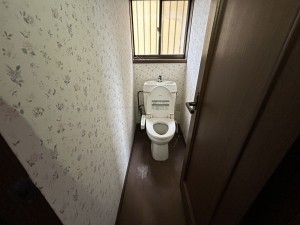 松阪市嬉野宮野町、中古一戸建てのトイレ画像です
