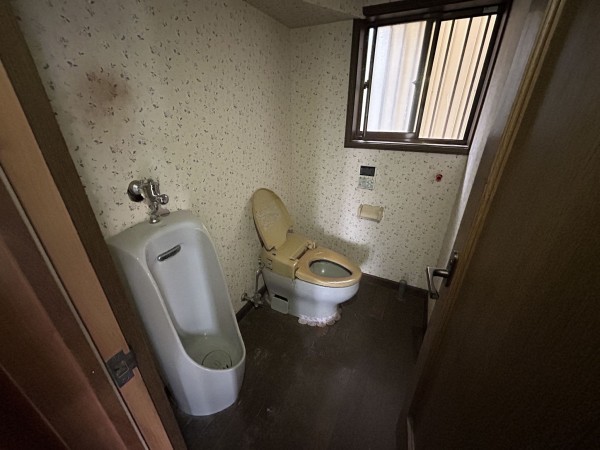 松阪市嬉野宮野町、中古一戸建てのトイレ画像です