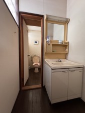 松阪市豊原町、中古一戸建てのトイレ画像です
