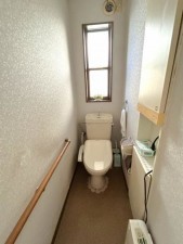 松阪市平成町、中古一戸建てのトイレ画像です