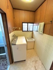 松阪市久保町、中古一戸建ての洗面画像です