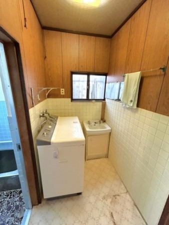 松阪市久保町、中古一戸建ての洗面画像です