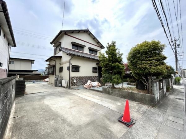 松阪市久保町、中古一戸建ての外観画像です