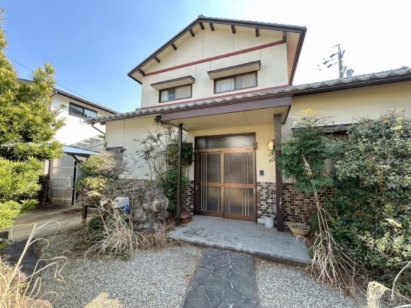 松阪市久保町、中古一戸建ての外観画像です