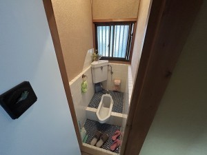 松阪市田原町、中古一戸建てのトイレ画像です