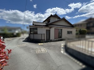 松阪市田原町、中古一戸建ての外観画像です