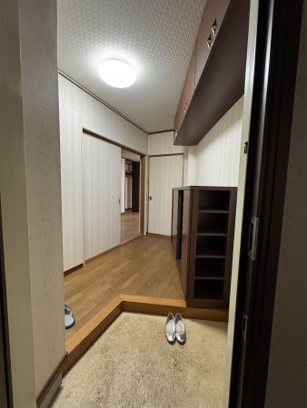 松阪市日野町、中古一戸建ての玄関画像です