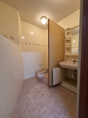 松阪市日野町、中古一戸建てのトイレ画像です