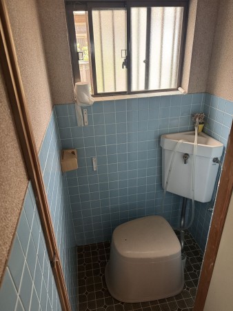松阪市久保町、中古一戸建てのトイレ画像です