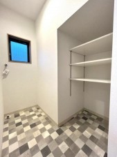 松阪市久保町、中古一戸建ての洗面画像です