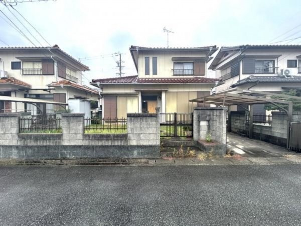 松阪市久保町、中古一戸建ての外観画像です