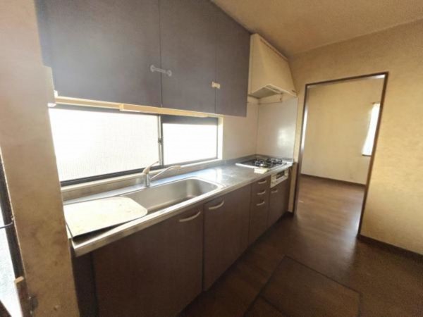 松阪市嬉野黒田町、中古一戸建てのキッチン画像です