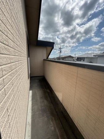 松阪市嬉野黒田町、中古一戸建てのバルコニー画像です