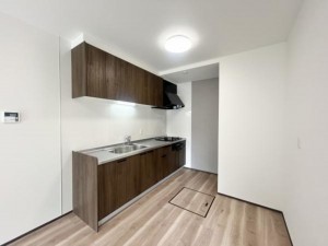 松阪市石津町、中古一戸建てのキッチン画像です