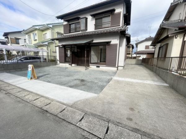 松阪市石津町、中古一戸建ての外観画像です