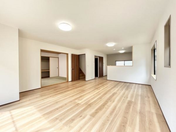 松阪市平成町、中古一戸建ての内装画像です