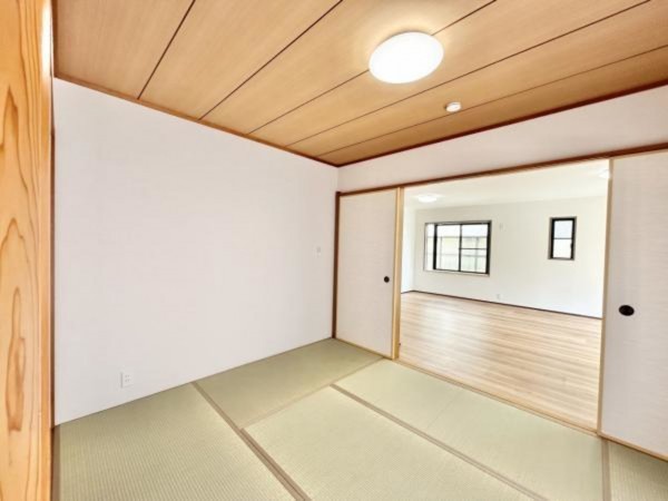 松阪市平成町、中古一戸建ての内装画像です