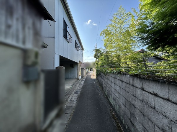 松阪市大黒田町、土地の前面道路を含む現地写真画像です