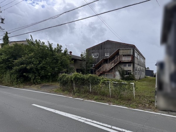 松阪市八重田町、収益物件/工場の外観画像です