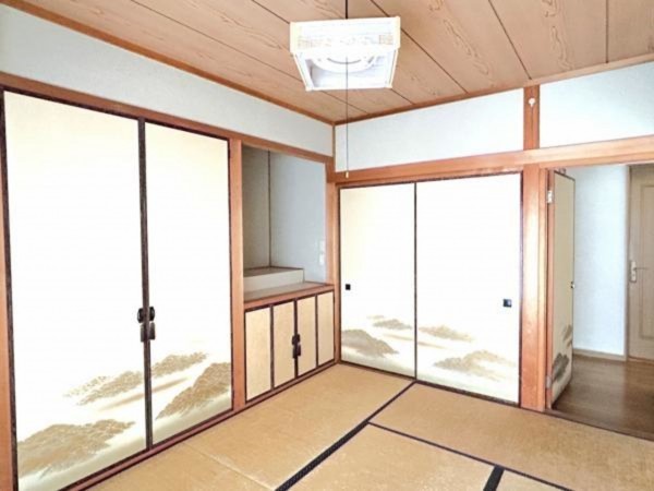松阪市虹が丘町、中古一戸建ての内装画像です