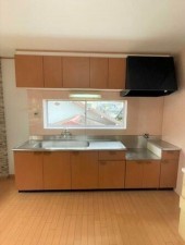 松阪市大黒田町、収益物件/住宅のキッチン画像です