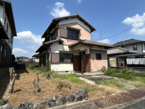 松阪市嬉野平生町、中古一戸建ての外観画像です