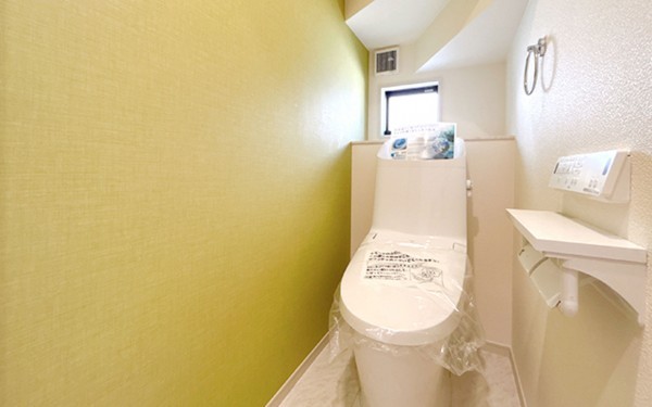 松阪市五反田町、新築一戸建てのトイレ画像です