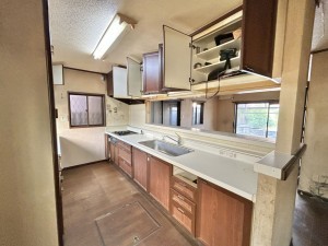 松阪市垣鼻町、中古一戸建てのキッチン画像です