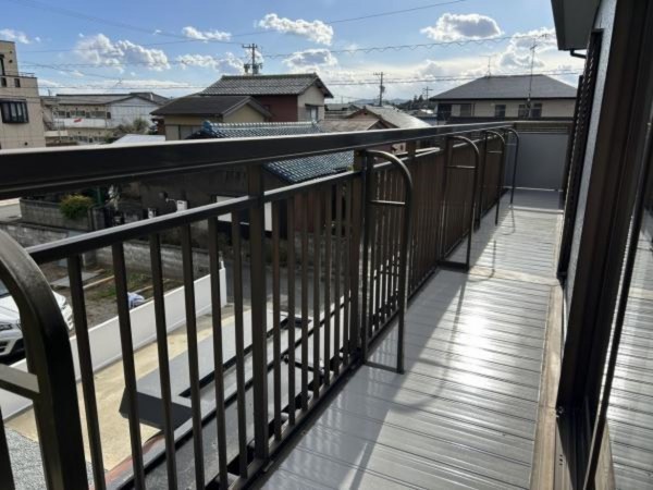 松阪市垣鼻町、中古一戸建てのバルコニー画像です