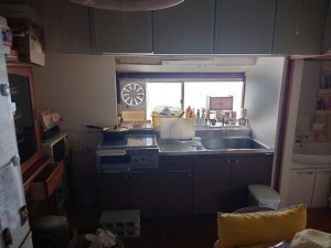 松阪市春日町、中古一戸建てのキッチン画像です