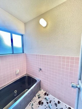 松阪市松ヶ島町、中古一戸建ての風呂画像です